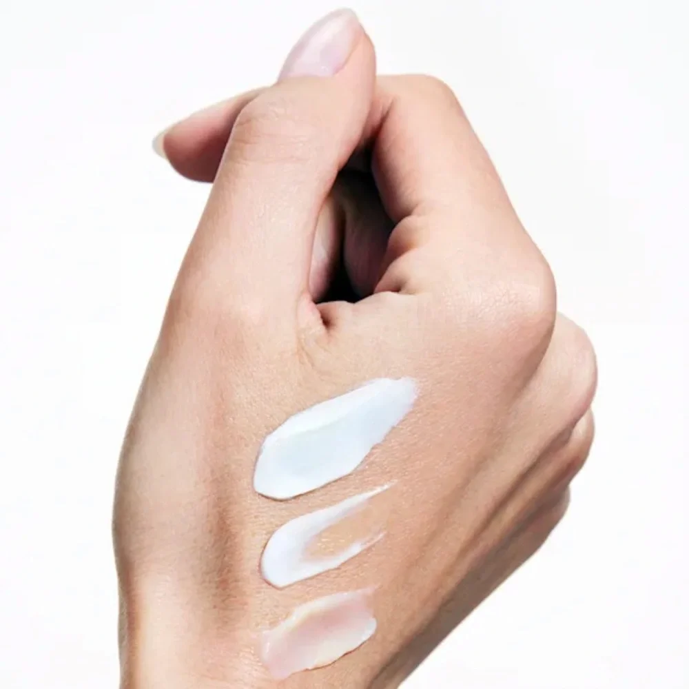 Charlotte Tilbury Charlotte’s Magic Water Cream - Picture 8 of 15